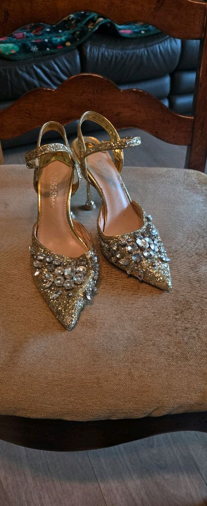 스팽글 스틸레토 힐 웨딩슈즈 이미지