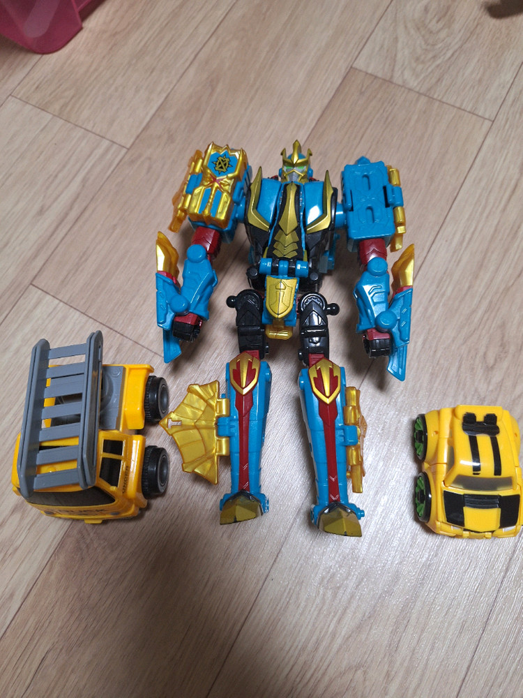 변신 로봇 장난감 세트--1