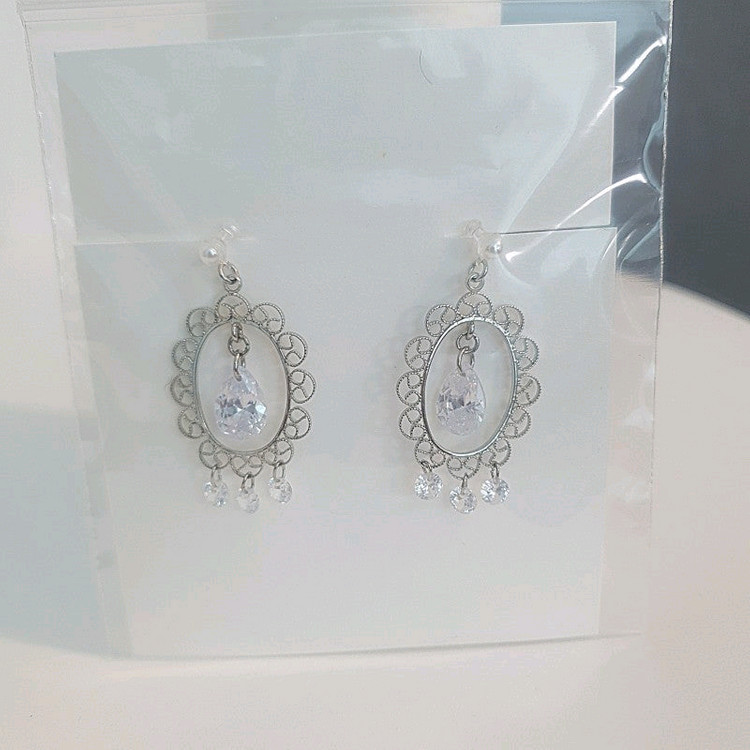 앤틱 크리스탈 드롭 귀찌 (실리콘) 실버 연말룩 파티룩 이미지