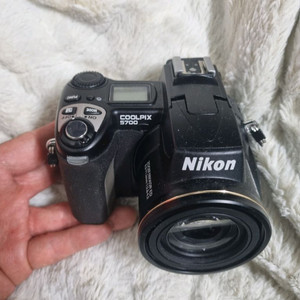 니콘 쿨픽스 5700 디지털 카메라 레트로 디카 이미지