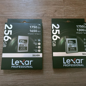 렉사 cf express 256 2개 팝니다.