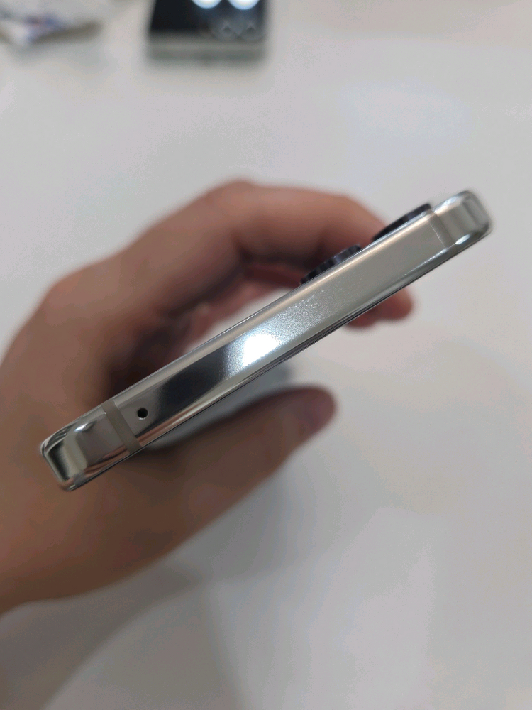 갤럭시 Z플립5 512G 자급제 특S급 서울z플립5 인천플립5 대전플립5 강원플립5 일산플립5 대구플립5 창원플립5 이미지