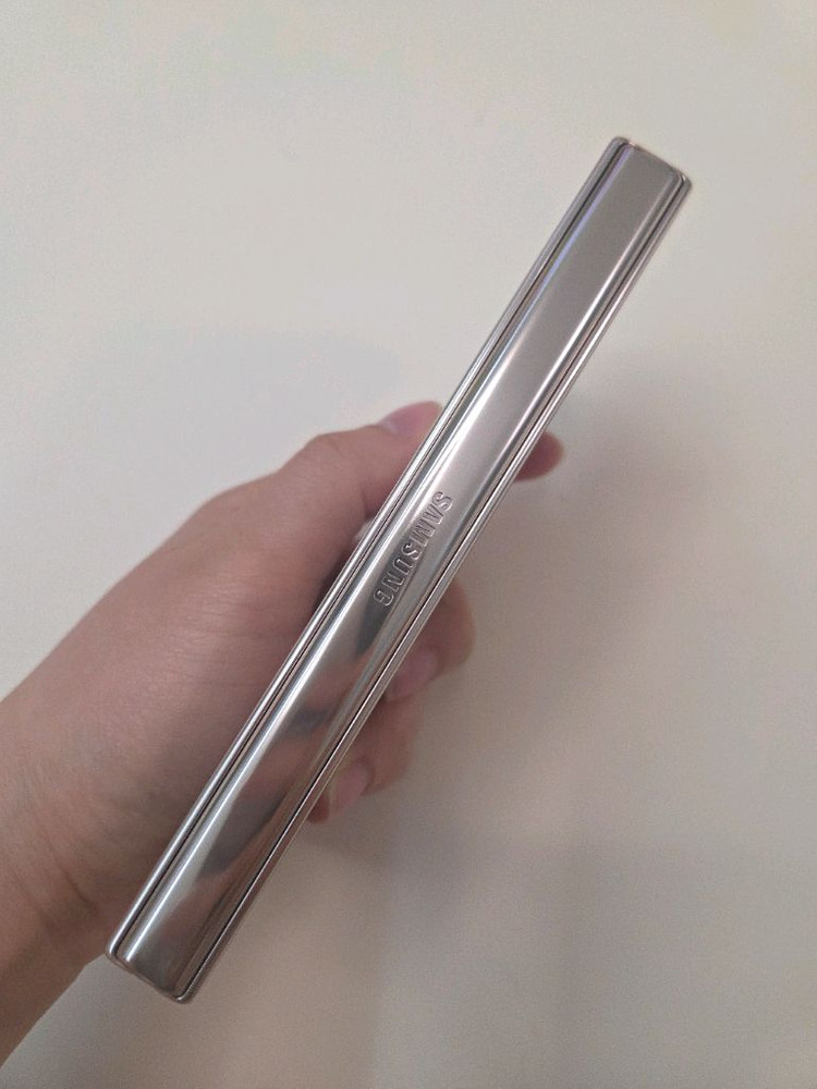 갤럭시 Z폴드4 512G 특S급 서울z폴드4 인천z폴드4 강원z폴드4 파주z폴드4 대구z폴드4 창원z폴드4 중고폰 이미지