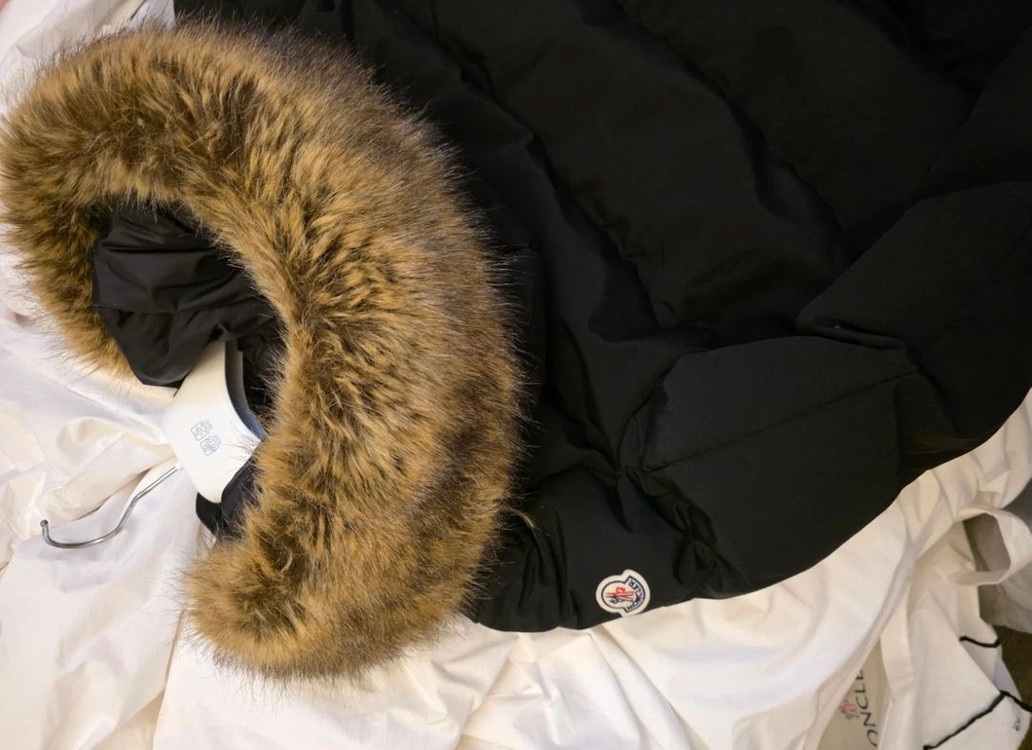 몽클레어 기모브 리얼폭스퍼 롱패딩 이미지