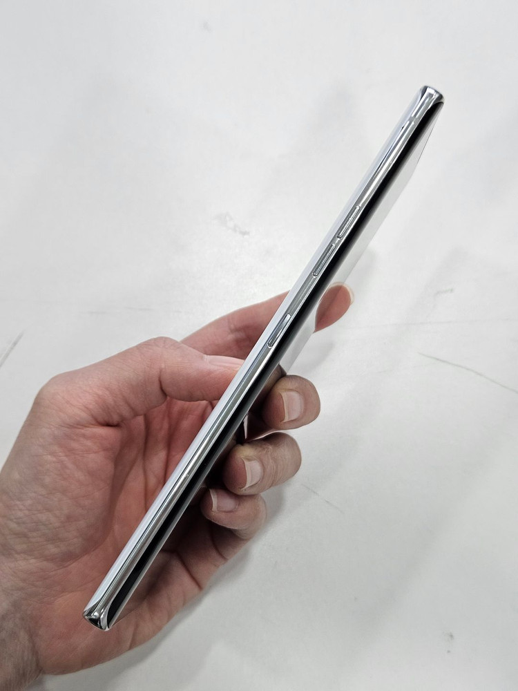 벨벳 128GB 화이트 C급 이미지