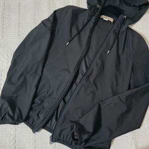 구찌 바람막이 S