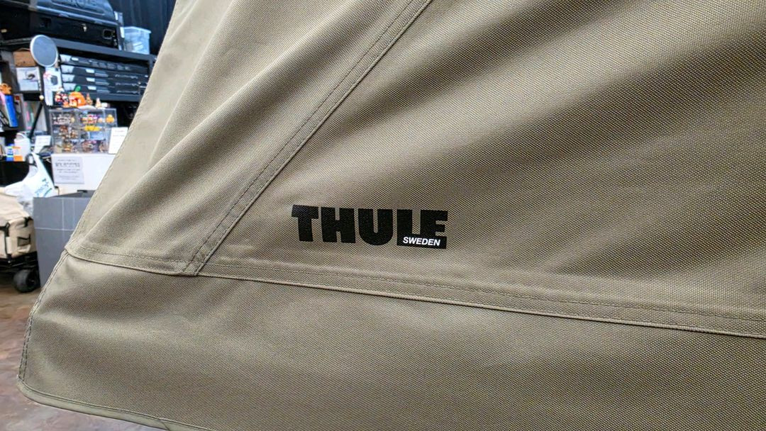 툴레 루프탑텐트 어프로치 M 사이즈 팝니다 이미지