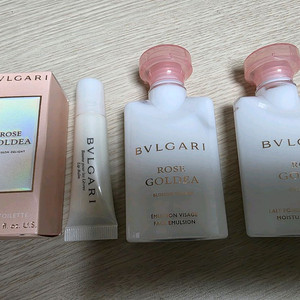 불가리 로즈 골데아 향수,립밤,얼굴 로션,바디로션 미개봉,정품