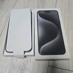 새상품)아이폰15프로맥스 512G 블랙티타늄 리퍼 새상품.