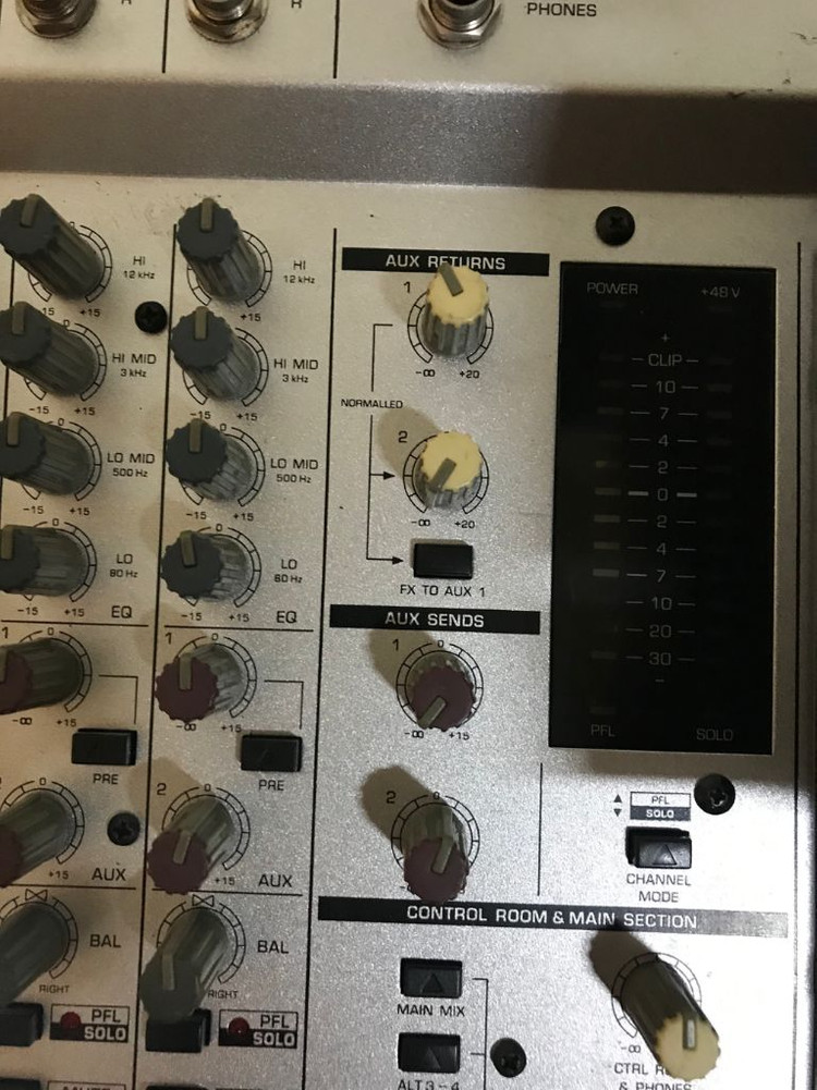 베링거 MX2004A 믹싱콘솔 이미지