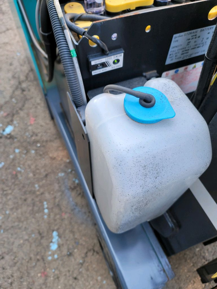 신차급 스미토모 1.5톤 4.5M3단 입식지게차 판매 이미지