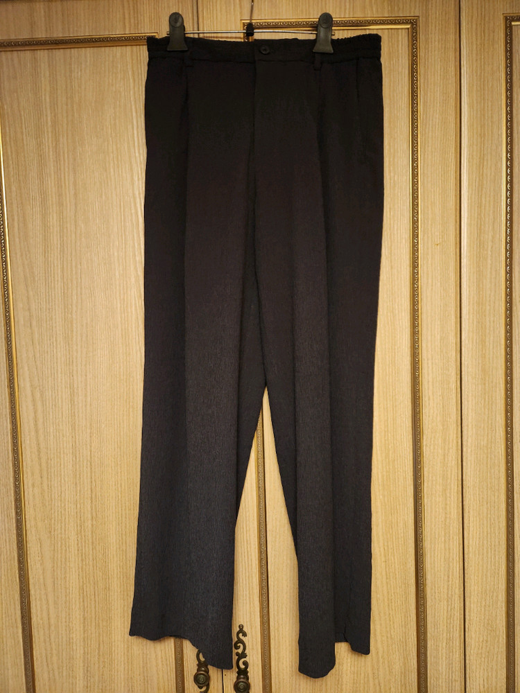 무신사스탠다드 크링클 원 턱 와이드 밴딩 팬츠 다크그레이 색상--1