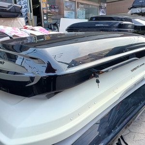 모하비더마스터 코토일체형루프박스 블랙유광 상태 A급