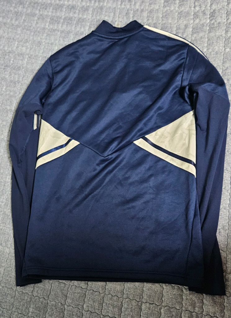 아디다스 콘디보22 트레이닝탑 하프집업--1