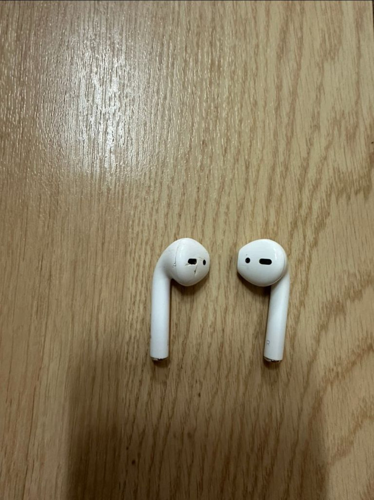 애플 에어팟 2세대 무선 이미지