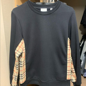 버버리 맨투맨 14y- 20만원 이미지