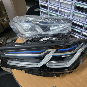 BmW 5시리즈 G30lci 후기형 레이저헤드램프 중고 이미지