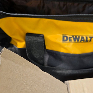 디월트 무선 광택기 세트