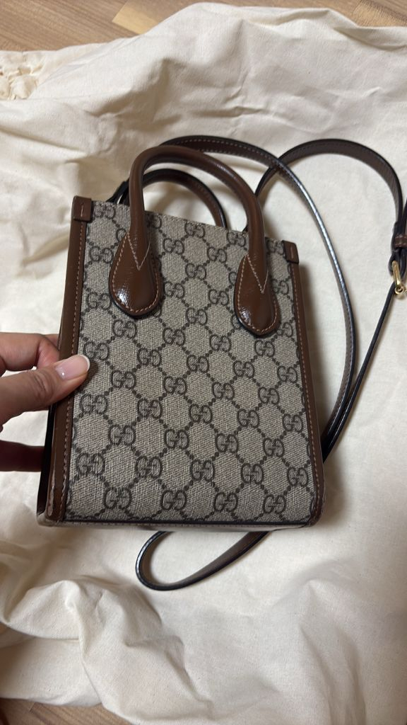 구찌 크로스백 이미지