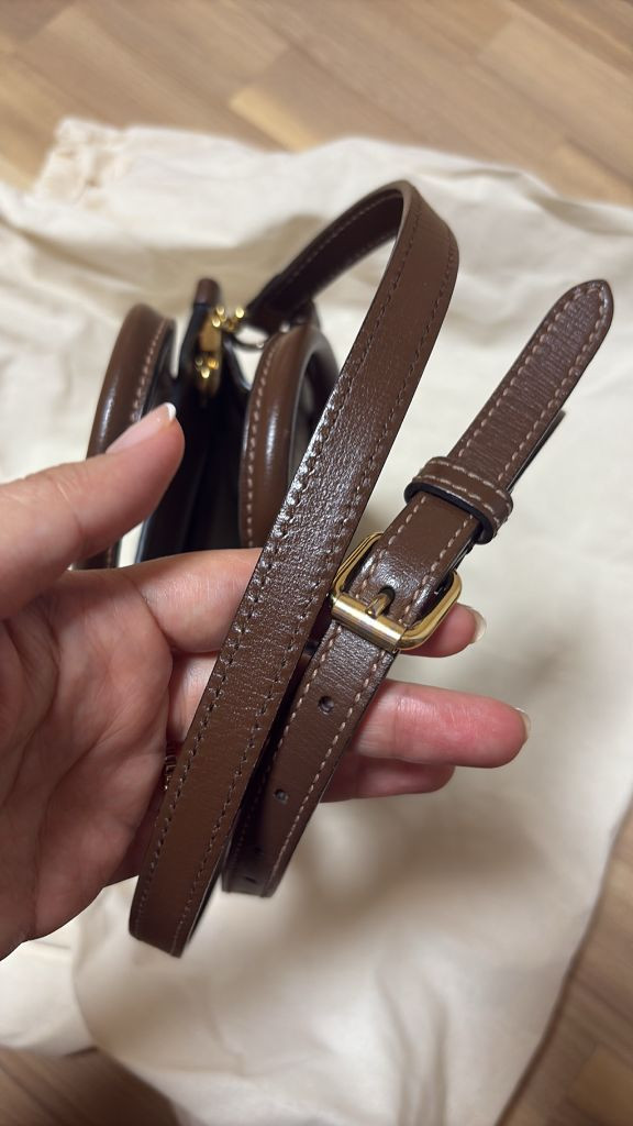 구찌 크로스백 이미지