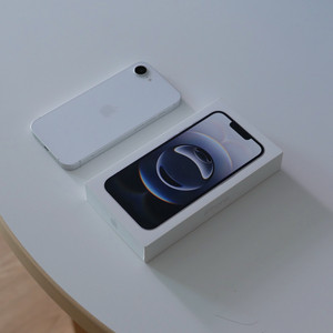 아이폰 16E 128기가 풀박스 화이트