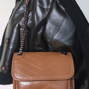 브라운 체인 가방((새상품)) 이미지