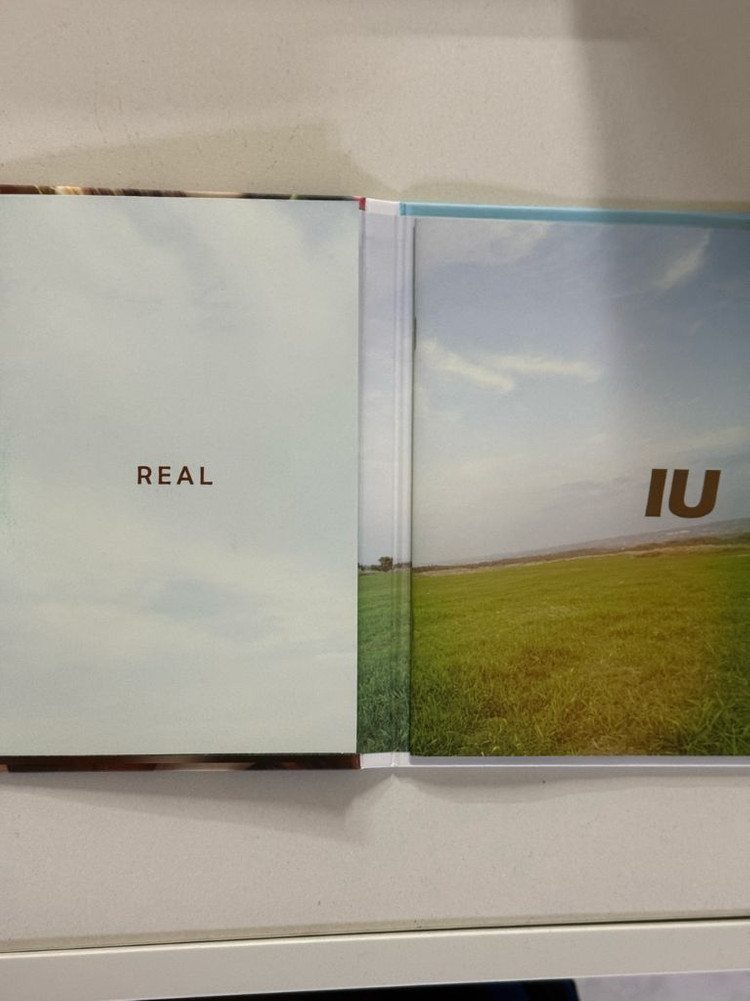 아이유 리얼 앨범 이미지
