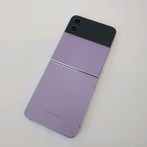 갤럭시 Z플립4 256기가 라벤더 팝니다.