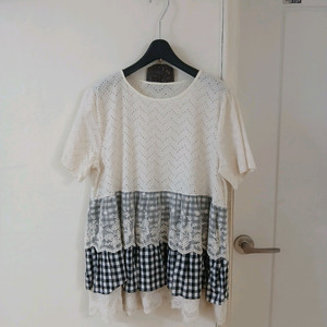 새제품 레이스 펀칭 체크 블라우스 임부복 가능 가슴단면 52정도