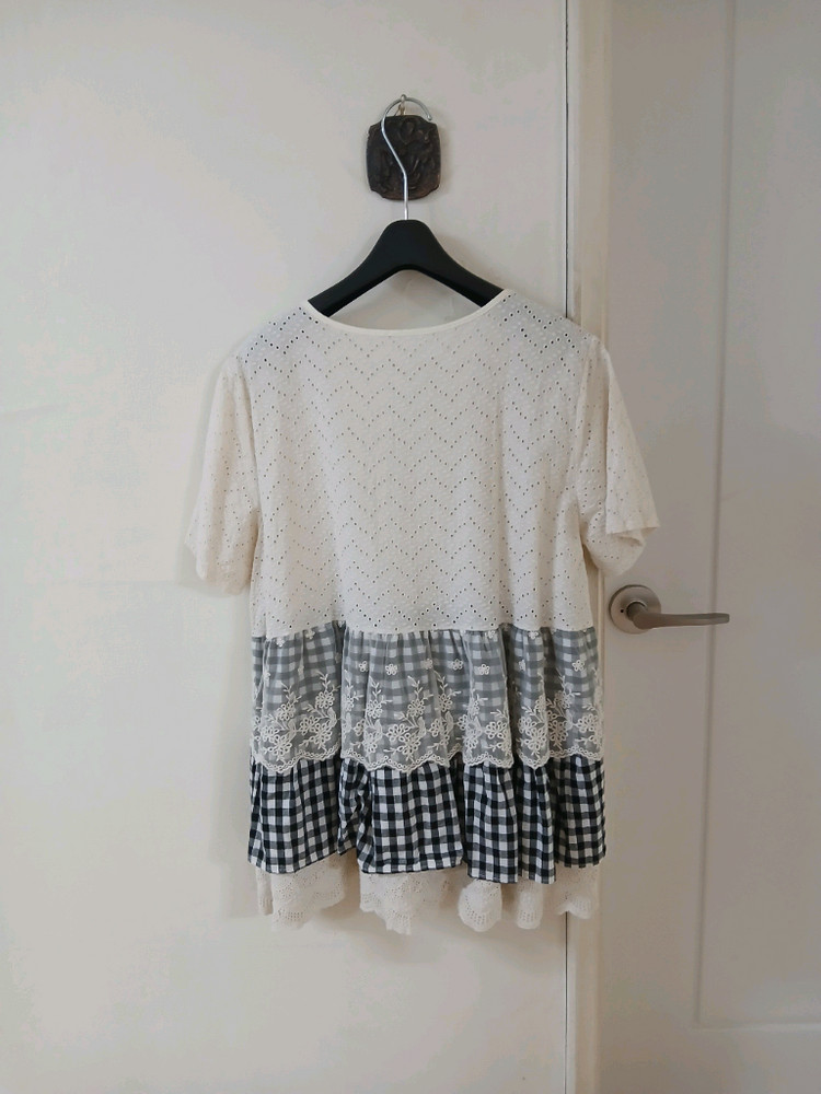 새제품 레이스 펀칭 체크 블라우스 임부복 가능 가슴단면 52정도--3