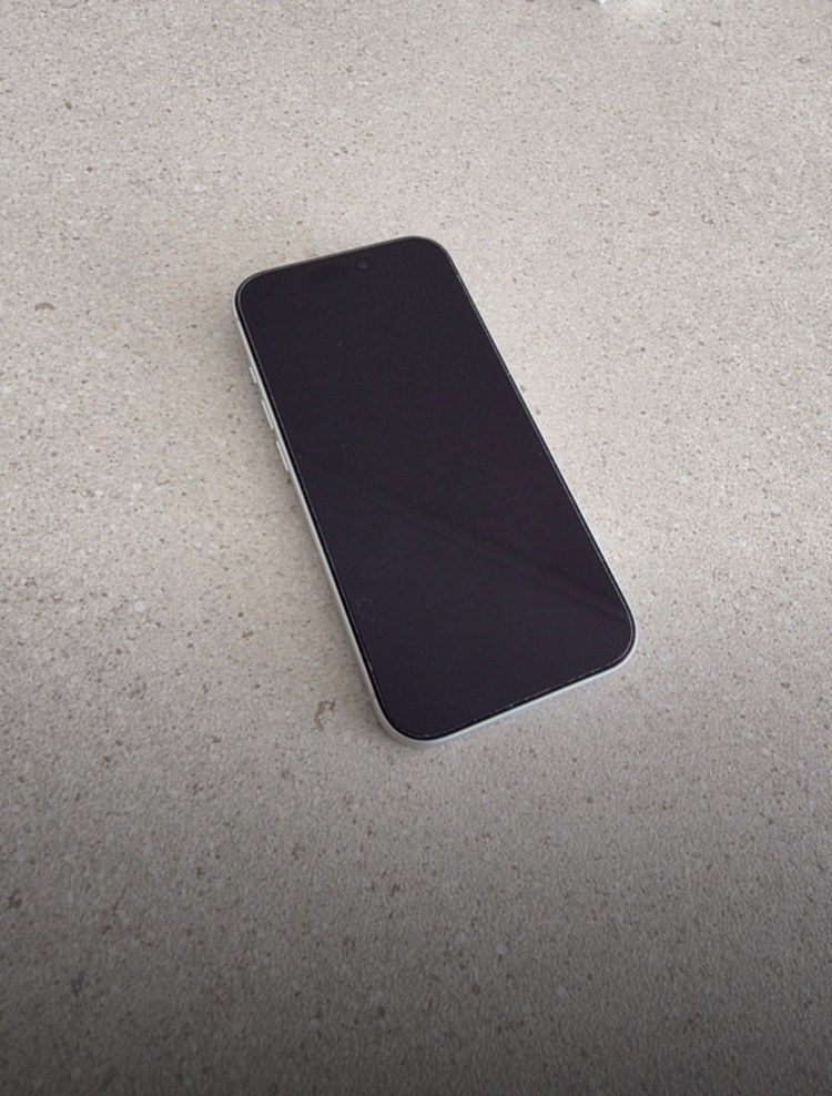 아이폰 17프로 실버 256GB--1