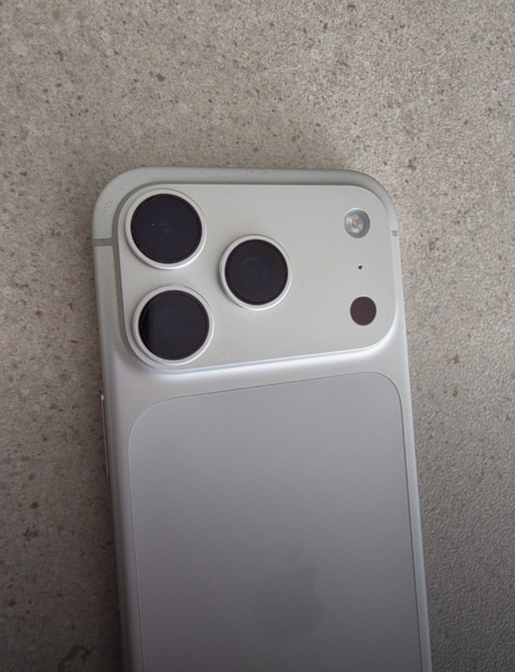 아이폰 17프로 실버 256GB--2