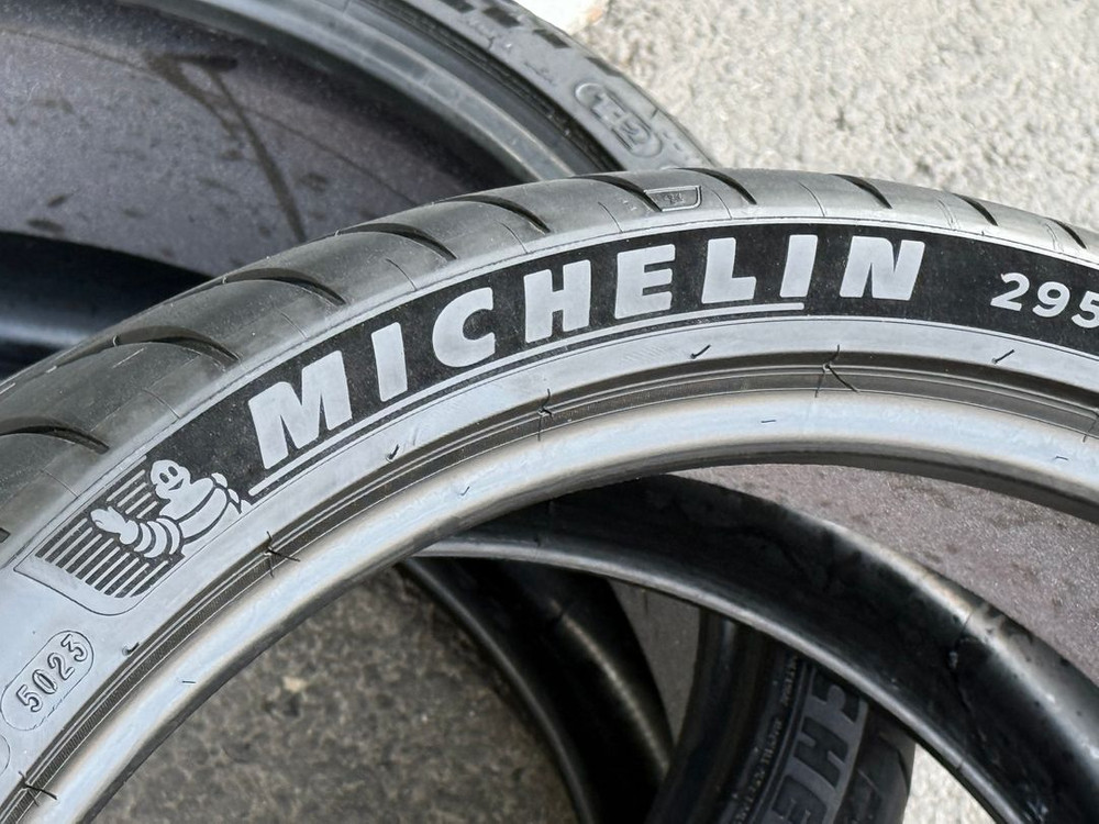 295 30 21 미쉐린타이어 ps4s 중고타이어 2953021 미쉐린 이미지