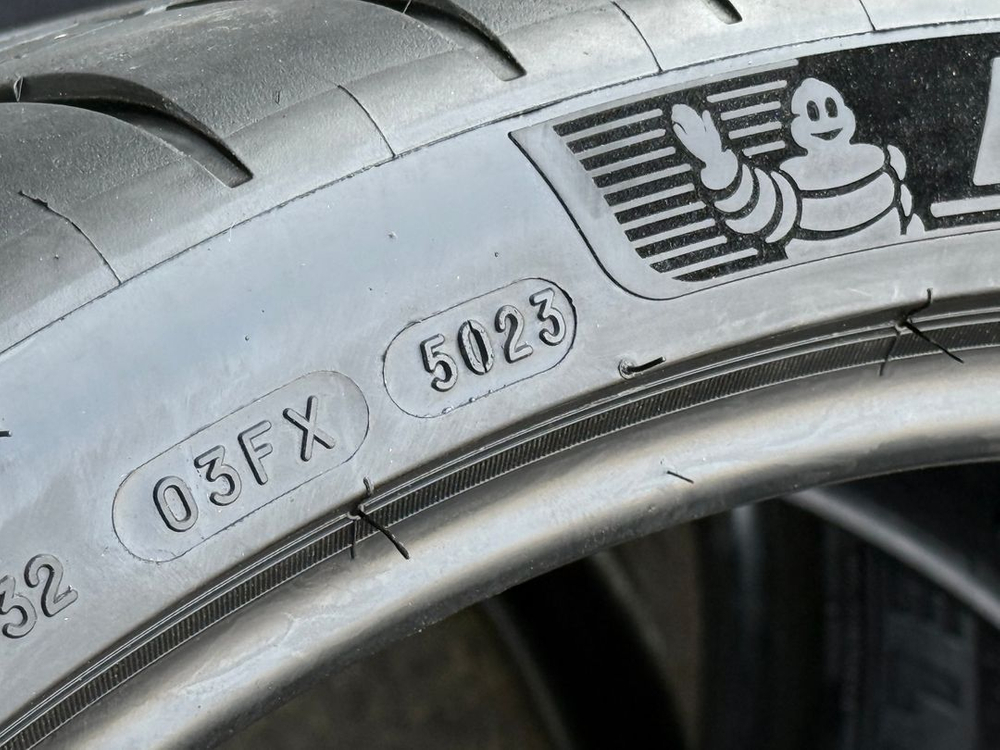 295 30 21 미쉐린타이어 ps4s 중고타이어 2953021 미쉐린 이미지