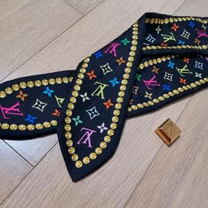 루이비통 멀티블랙 방도 멀티반다나 스카프 & 스카프링 세트 이미지