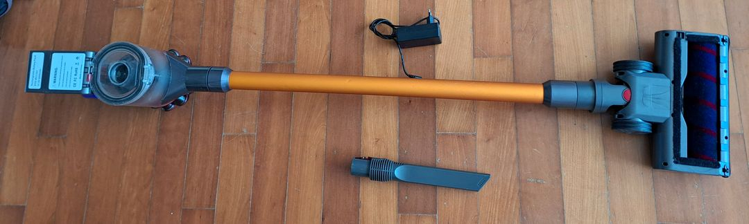 다이슨 무선청소기 이미지