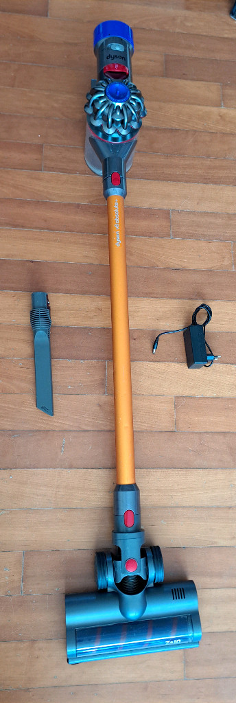 다이슨 무선청소기 이미지