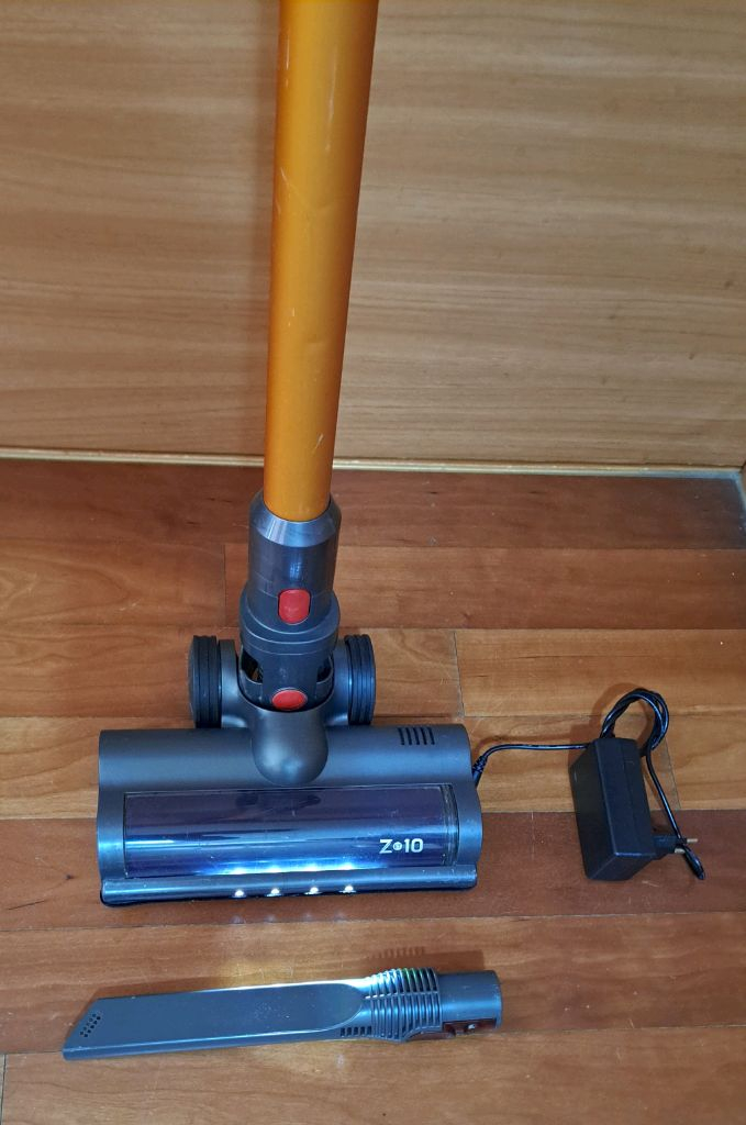 다이슨 무선청소기 이미지