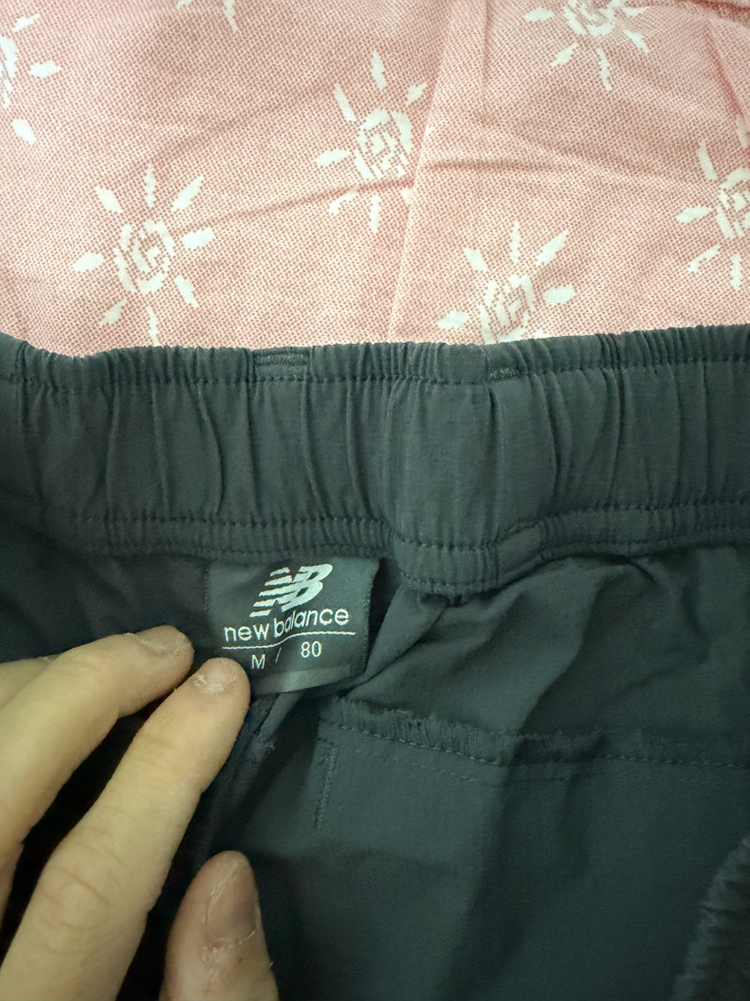 뉴발란스 트레일 카고바지 그레이 M사이즈 실착1회 새상품급 판매--3