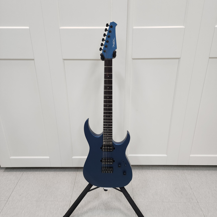 헥스 슈퍼스트랫 일렉기타 SE200 PB--1