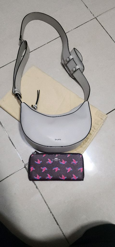 오야니 루키 반달 크로스백 가격내림 이미지