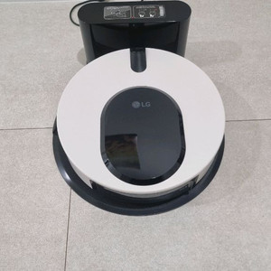 LG오브제 코드제로 로봇청소기 M9 판매 합니다