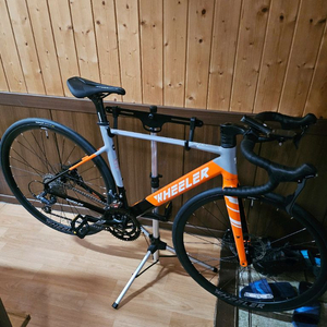 휠러칠리 로드자전거 이미지