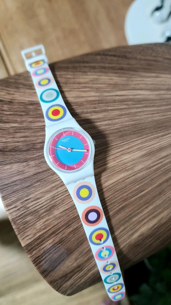 # SWATCH GIRLING 스와치 스위스 여성 손목시계 급처--1