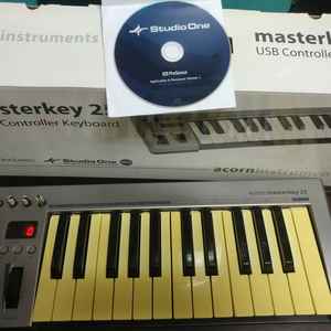 아콘 마스터키 25, 키스테이션 49, 전자 피아노 바,이,엘 120, ﻿카시오 CT 700, ﻿﻿삼익 N1PRO 이미지