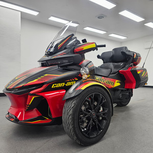 캔암 스파이더RT 21년식 29700km 판매합니다.