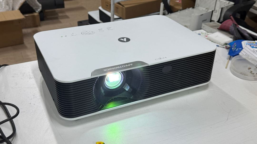 아포트로닉스 AL-LW550 레이저 중고빔프로젝터 이미지