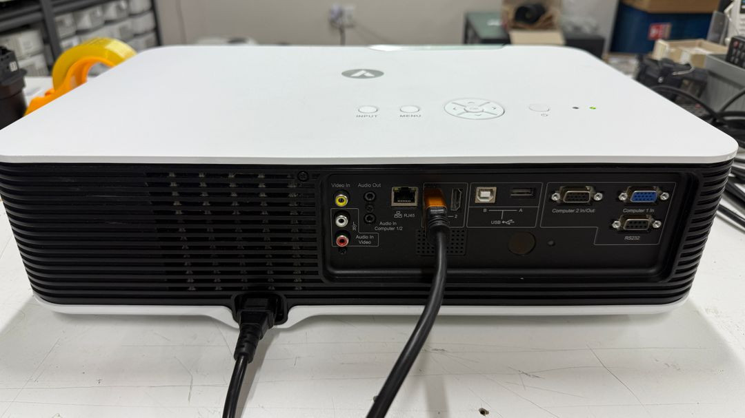 아포트로닉스 AL-LW550 레이저 중고빔프로젝터 이미지