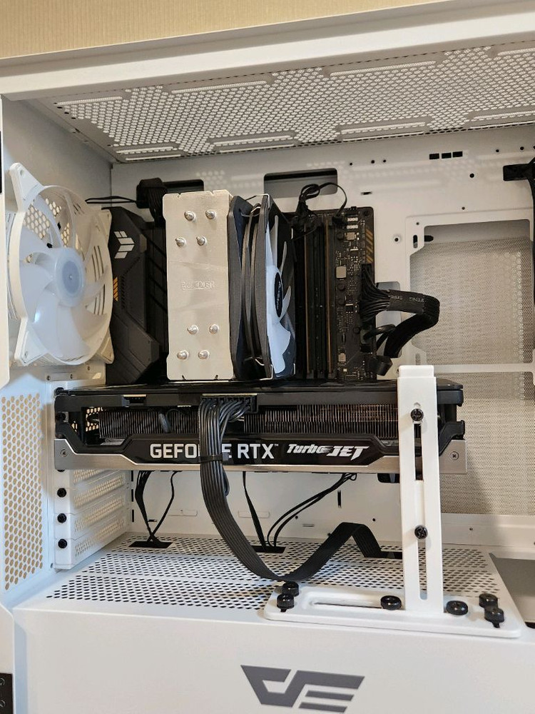 RTX3070 본체 데스크탑 컴퓨터 셋업 이미지