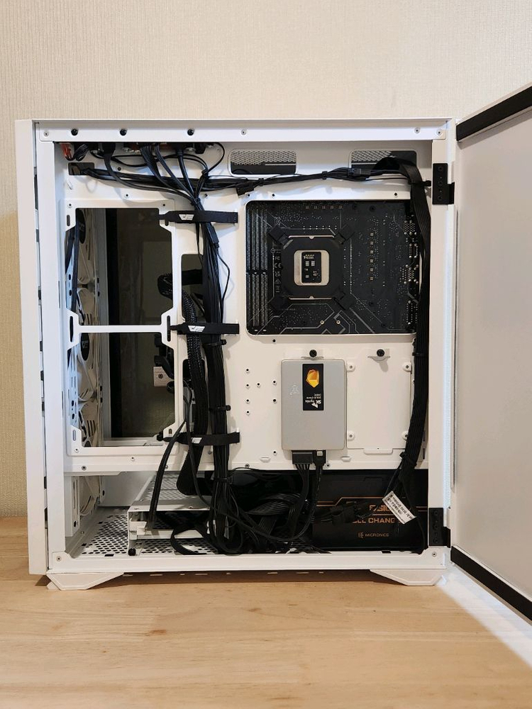 RTX3070 본체 데스크탑 컴퓨터 셋업 이미지